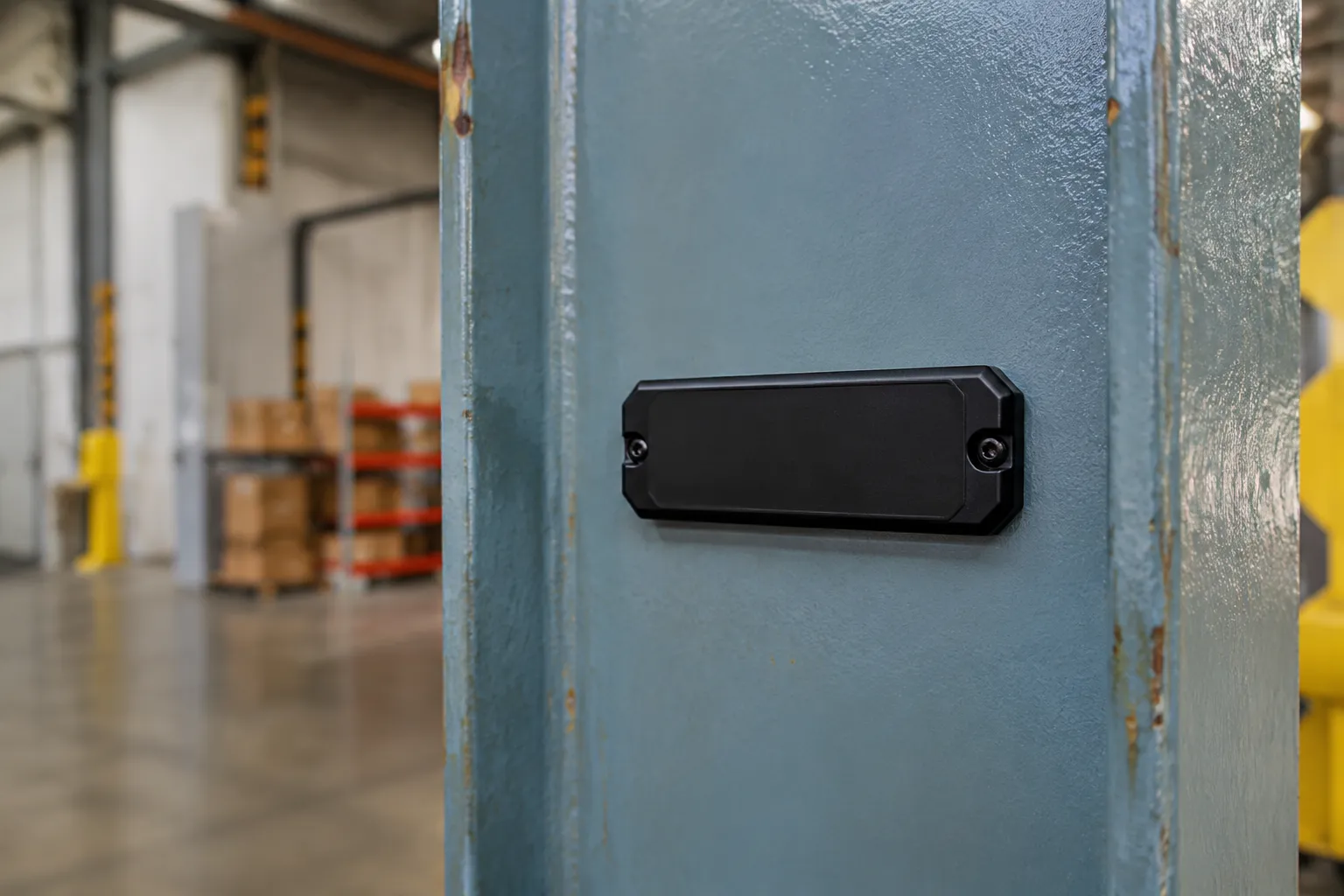 Heavy-duty industrial RFID UHF tags for metal surfaces