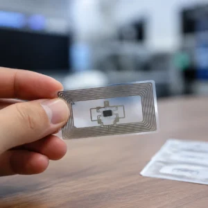 RFID UHF tag passive labels stickers and on-metal form factors EPC Gen2 ISO18000-6C